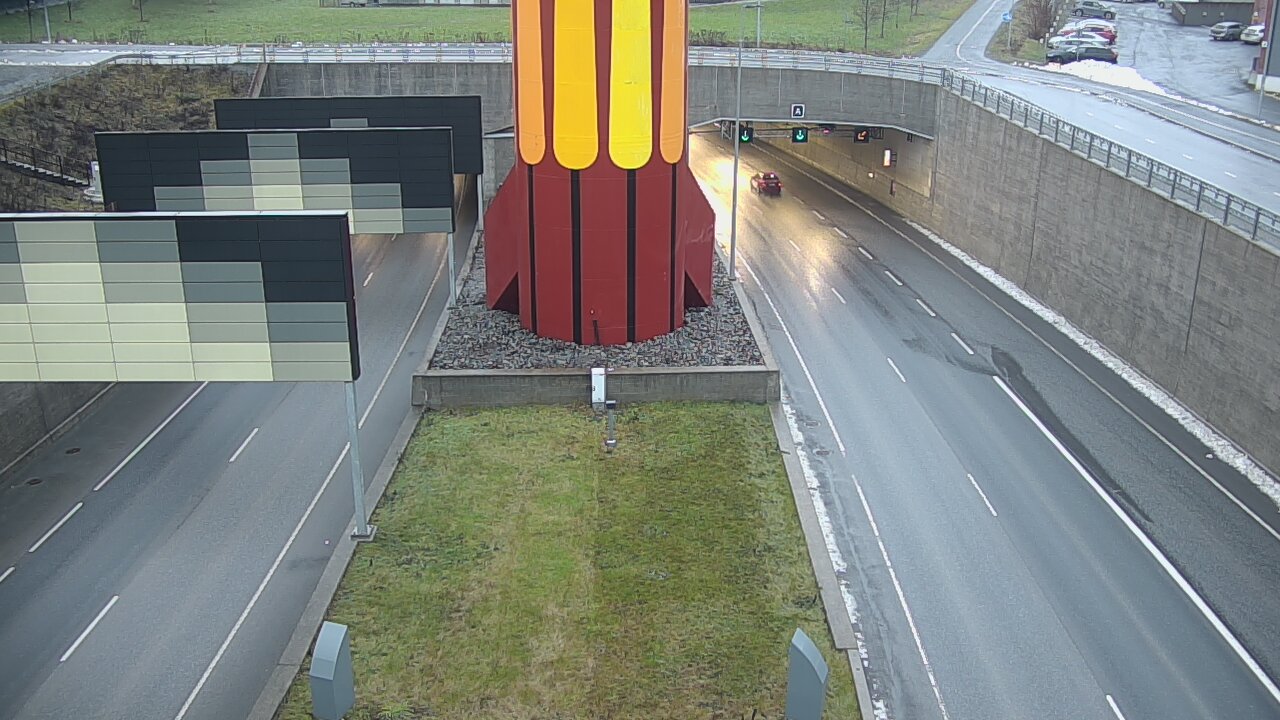 Weather Camera Image Väg 12 Tammerfors, Rantatunneli bom väst, Tampere, Pirkanmaa