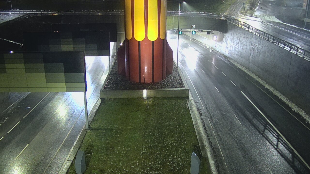 Weather Camera Image Väg 12 Tammerfors, Rantatunneli bom väst, Tampere, Pirkanmaa