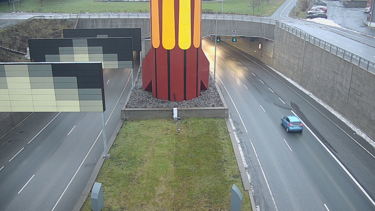 Weather Camera Image Väg 12 Tammerfors, Rantatunneli bom väst, Tampere, Pirkanmaa