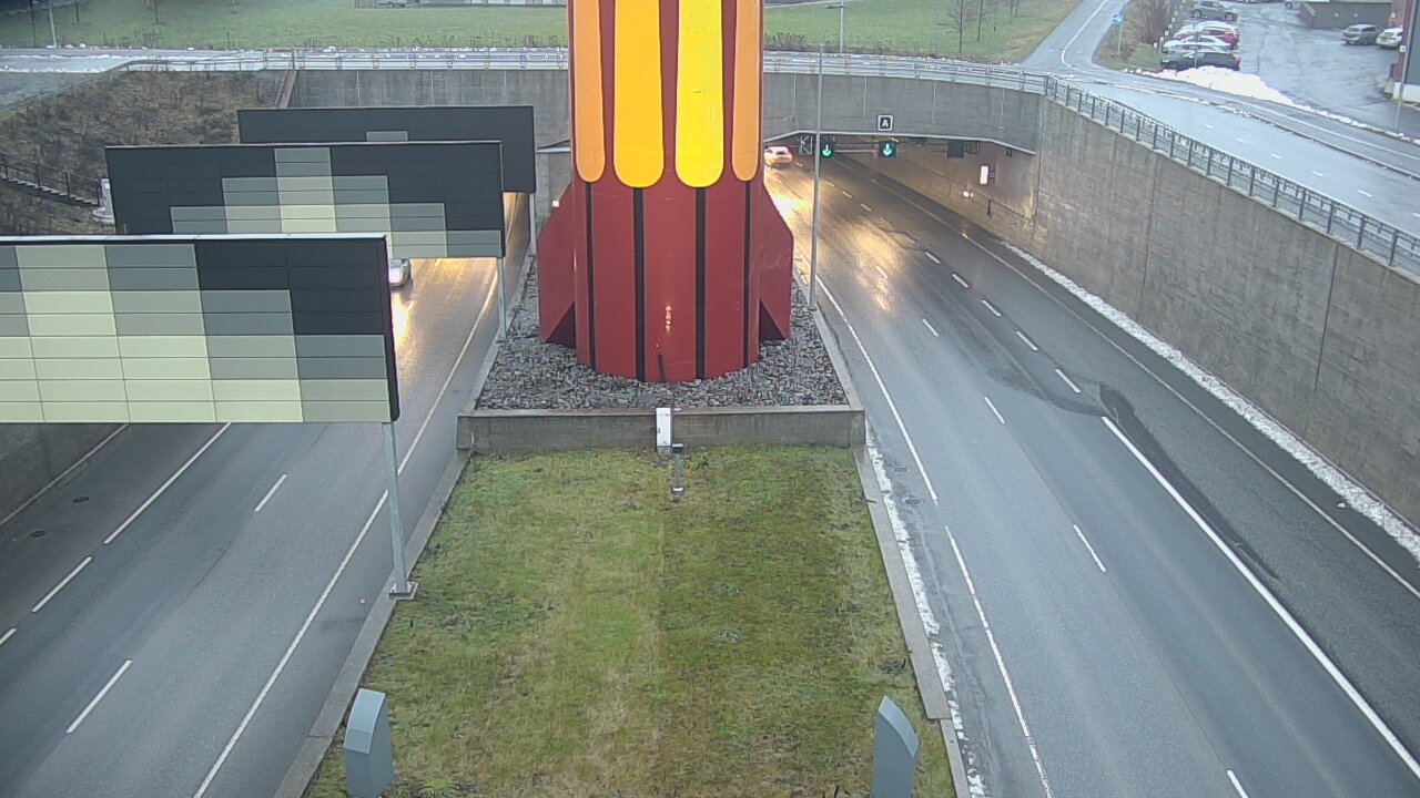 Weather Camera Image Väg 12 Tammerfors, Rantatunneli bom väst, Tampere, Pirkanmaa