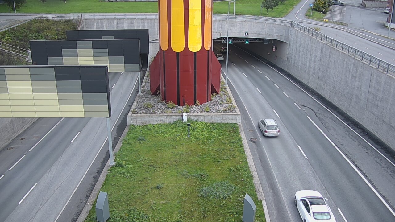 Weather Camera Image Väg 12 Tammerfors, Rantatunneli bom väst, Tampere, Pirkanmaa