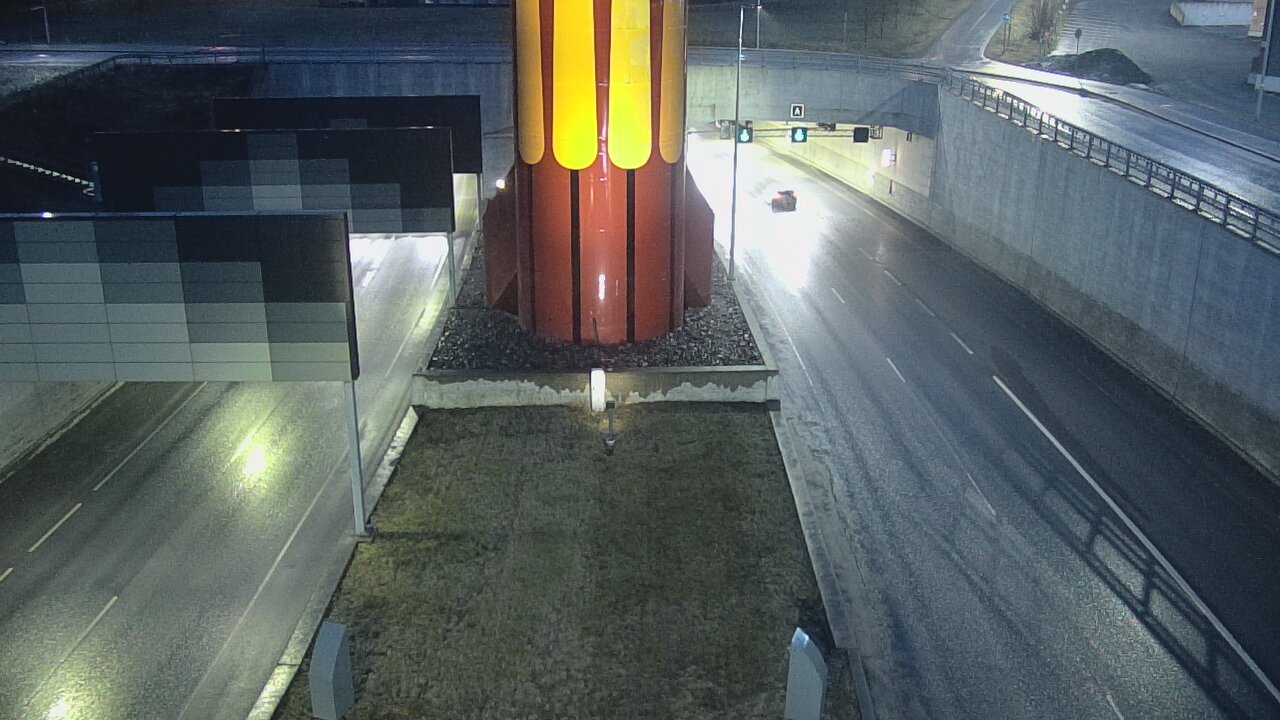 Weather Camera Image Road 12 Tampere, Rantatunneli boom west, Tampere, Pirkanmaa