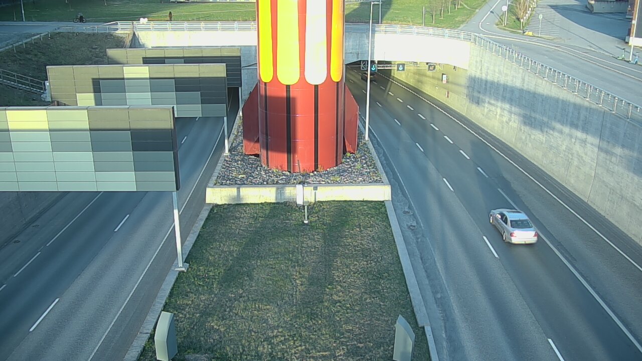 Weather Camera Image Väg 12 Tammerfors, Rantatunneli bom väst, Tampere, Pirkanmaa