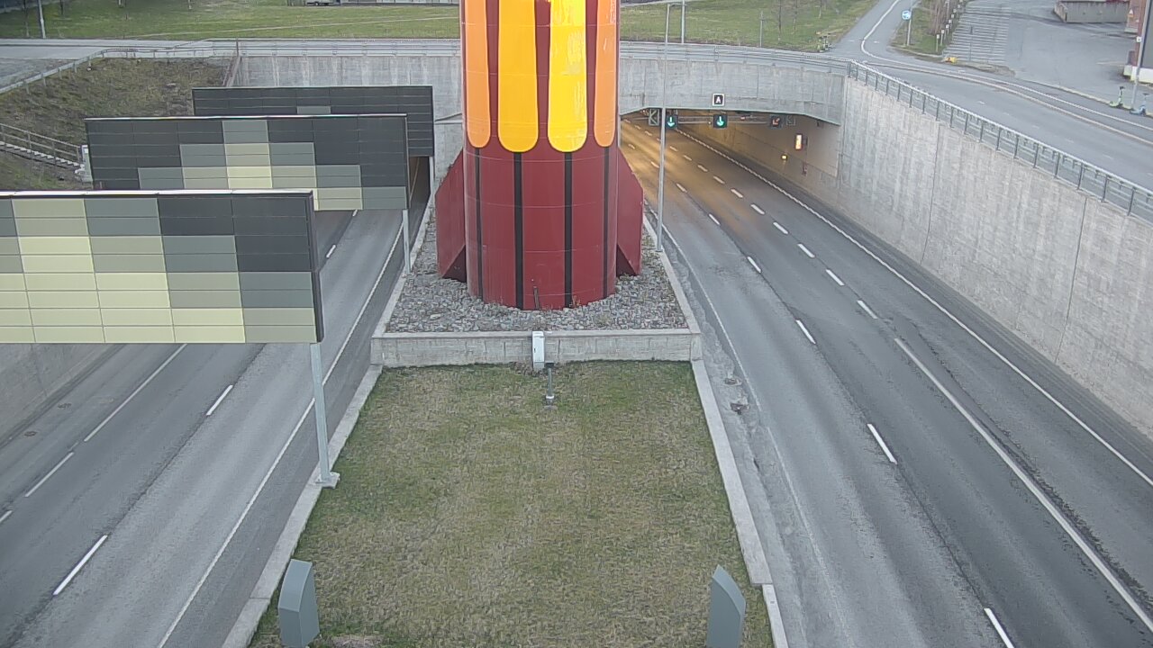 Weather Camera Image Road 12 Tampere, Rantatunneli boom west, Tampere, Pirkanmaa