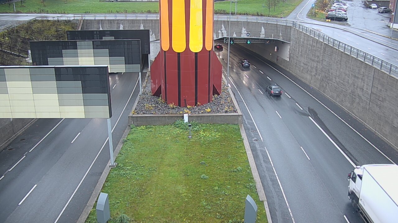 Weather Camera Image Väg 12 Tammerfors, Rantatunneli bom väst, Tampere, Pirkanmaa