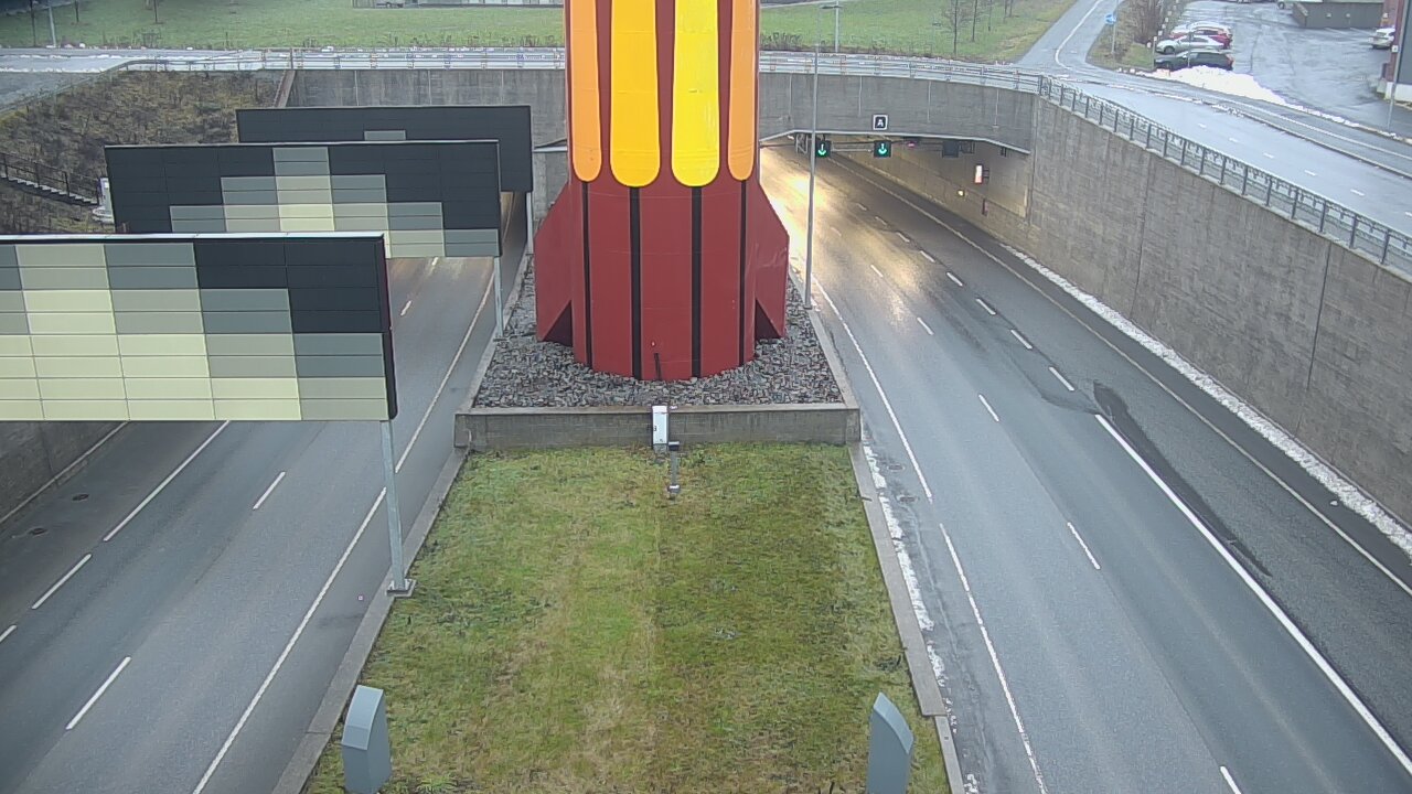 Weather Camera Image Väg 12 Tammerfors, Rantatunneli bom väst, Tampere, Pirkanmaa