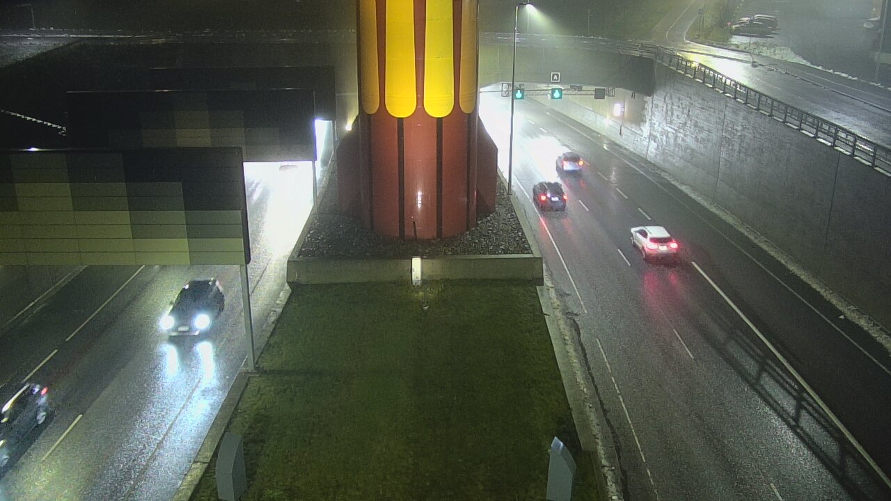 Weather Camera Image Väg 12 Tammerfors, Rantatunneli bom väst, Tampere, Pirkanmaa