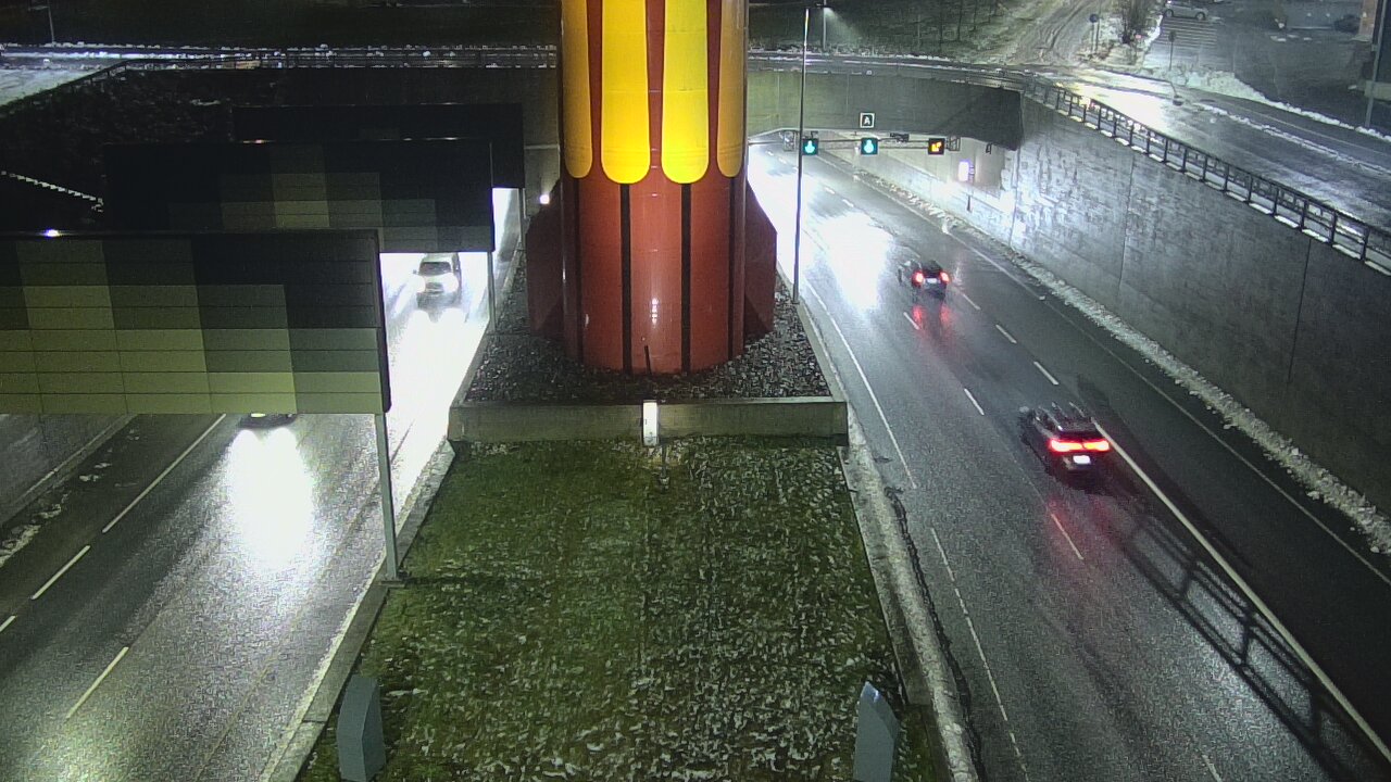 Weather Camera Image Väg 12 Tammerfors, Rantatunneli bom väst, Tampere, Pirkanmaa