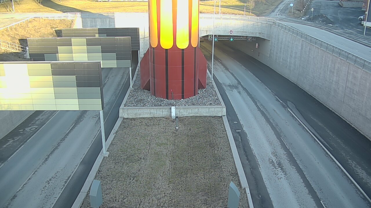 Weather Camera Image Road 12 Tampere, Rantatunneli boom west, Tampere, Pirkanmaa