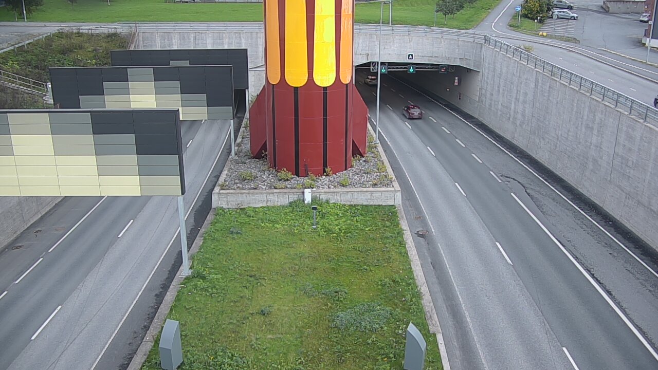 Weather Camera Image Väg 12 Tammerfors, Rantatunneli bom väst, Tampere, Pirkanmaa