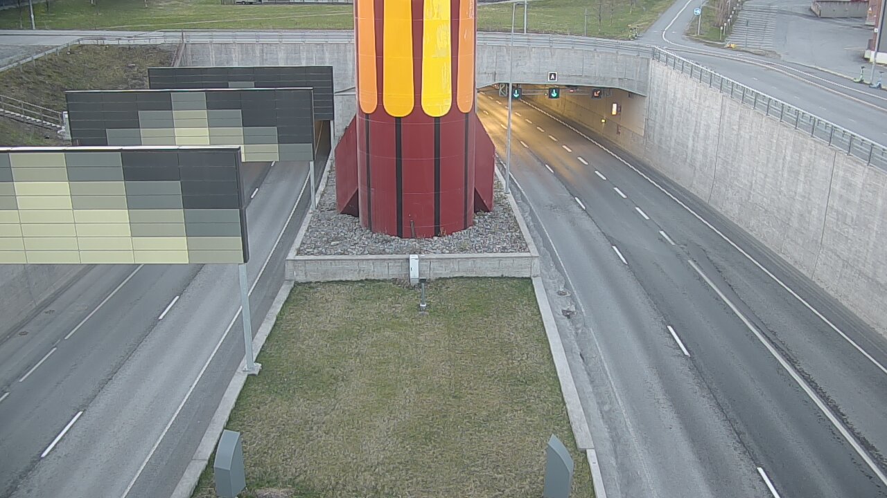 Weather Camera Image Road 12 Tampere, Rantatunneli boom west, Tampere, Pirkanmaa