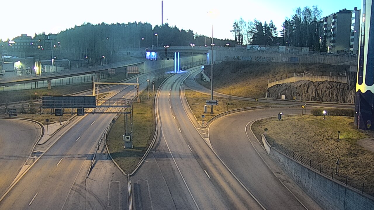 Weather Camera Image Väg 12 Tammerfors, Rantatunneli Armonkallio, Tampere, Pirkanmaa