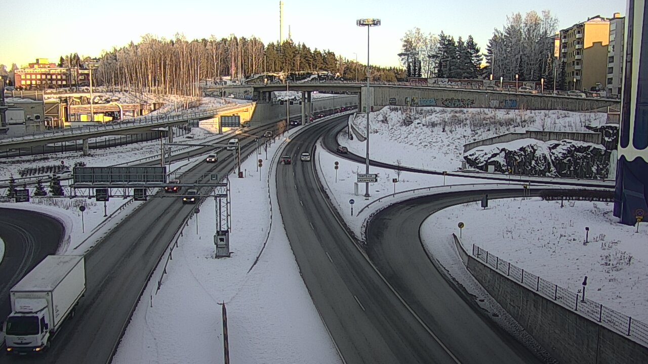 Weather Camera Image Väg 12 Tammerfors, Rantatunneli Armonkallio, Tampere, Pirkanmaa