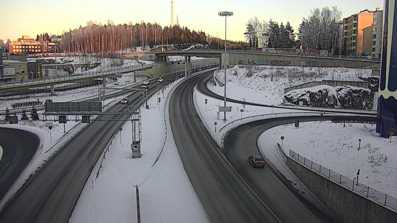 Weather Camera Image Väg 12 Tammerfors, Rantatunneli Armonkallio, Tampere, Pirkanmaa