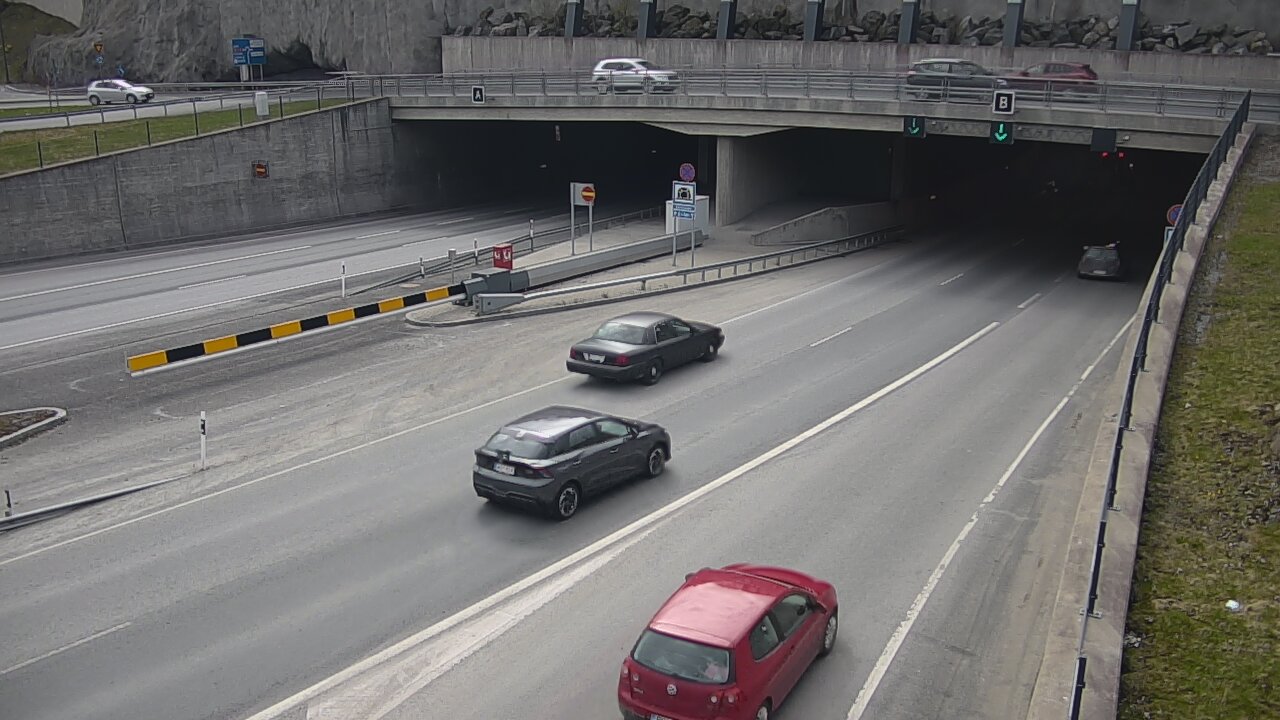 Kelikamerat Kuva Tie 12 Tampere, Rantatunneli puomi, itä, Tampere, Pirkanmaa