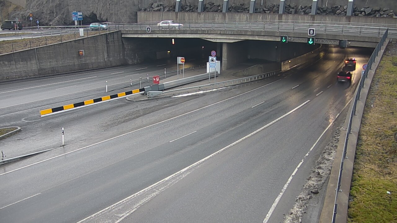 Weather Camera Image Road 12 Tampere, Rantatunneli boom, east, Tampere, Pirkanmaa