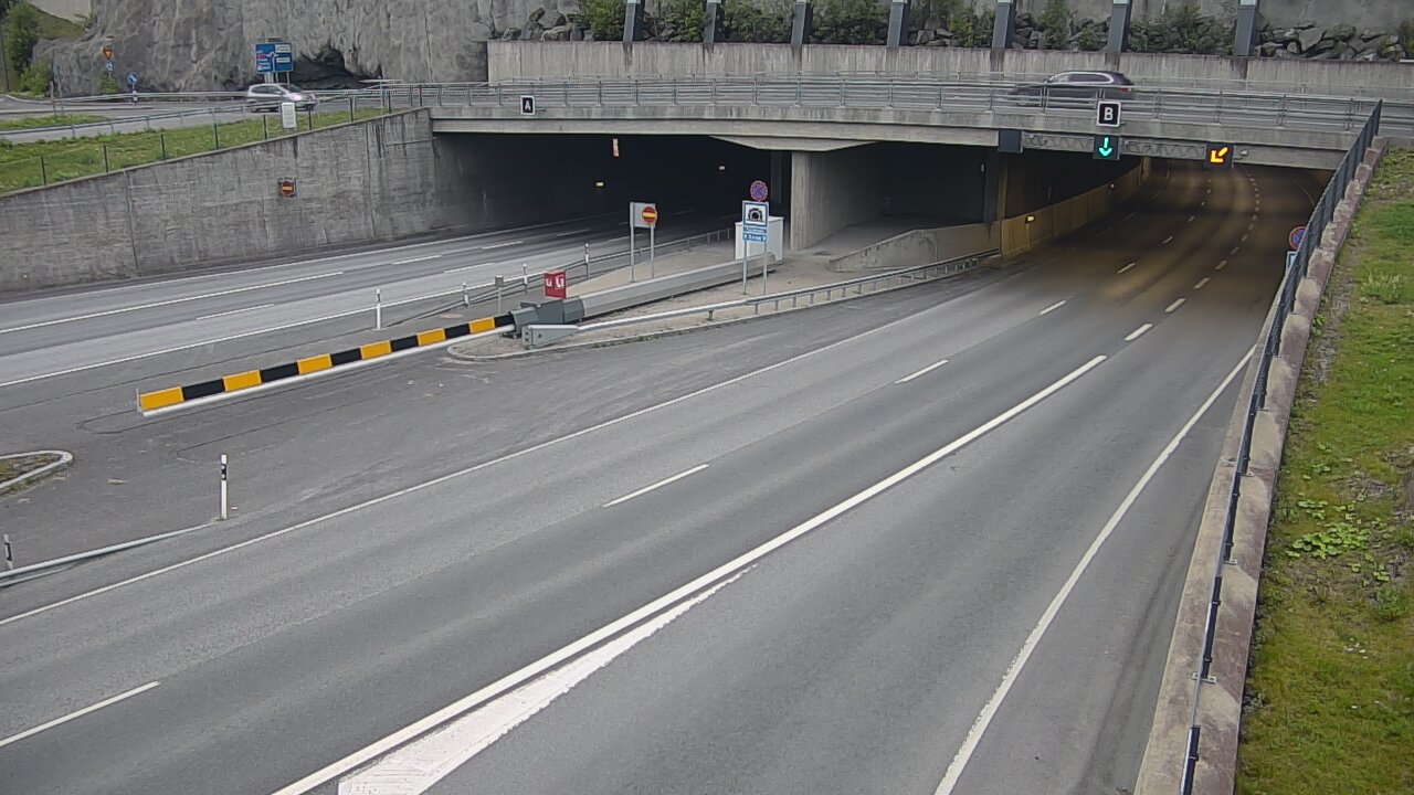Weather Camera Image Road 12 Tampere, Rantatunneli boom, east, Tampere, Pirkanmaa