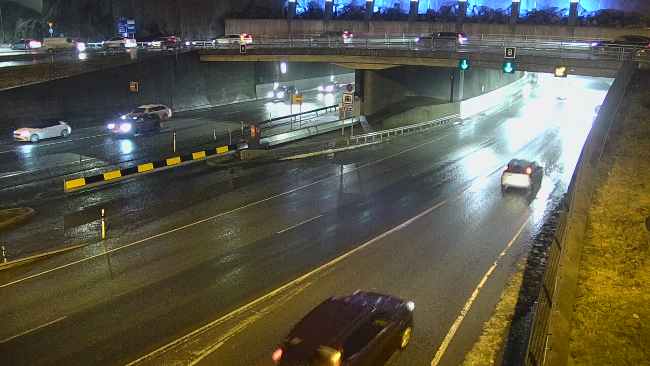 Weather Camera Image Road 12 Tampere, Rantatunneli boom, east, Tampere, Pirkanmaa