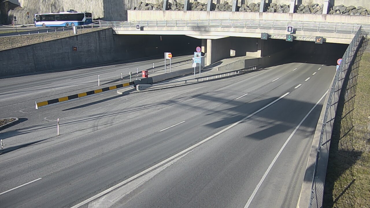 Kelikamerat Kuva Tie 12 Tampere, Rantatunneli puomi, itä, Tampere, Pirkanmaa