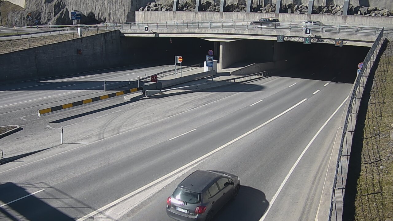Kelikamerat Kuva Tie 12 Tampere, Rantatunneli puomi, itä, Tampere, Pirkanmaa