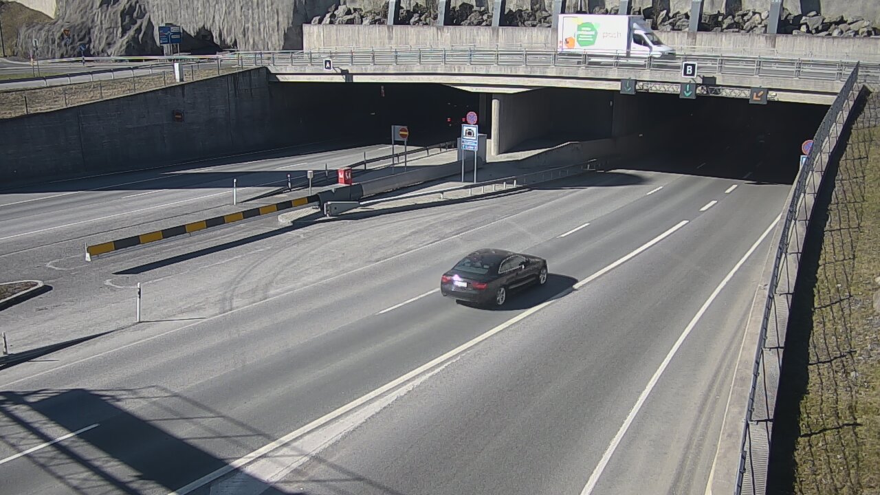 Kelikamerat Kuva Tie 12 Tampere, Rantatunneli puomi, itä, Tampere, Pirkanmaa