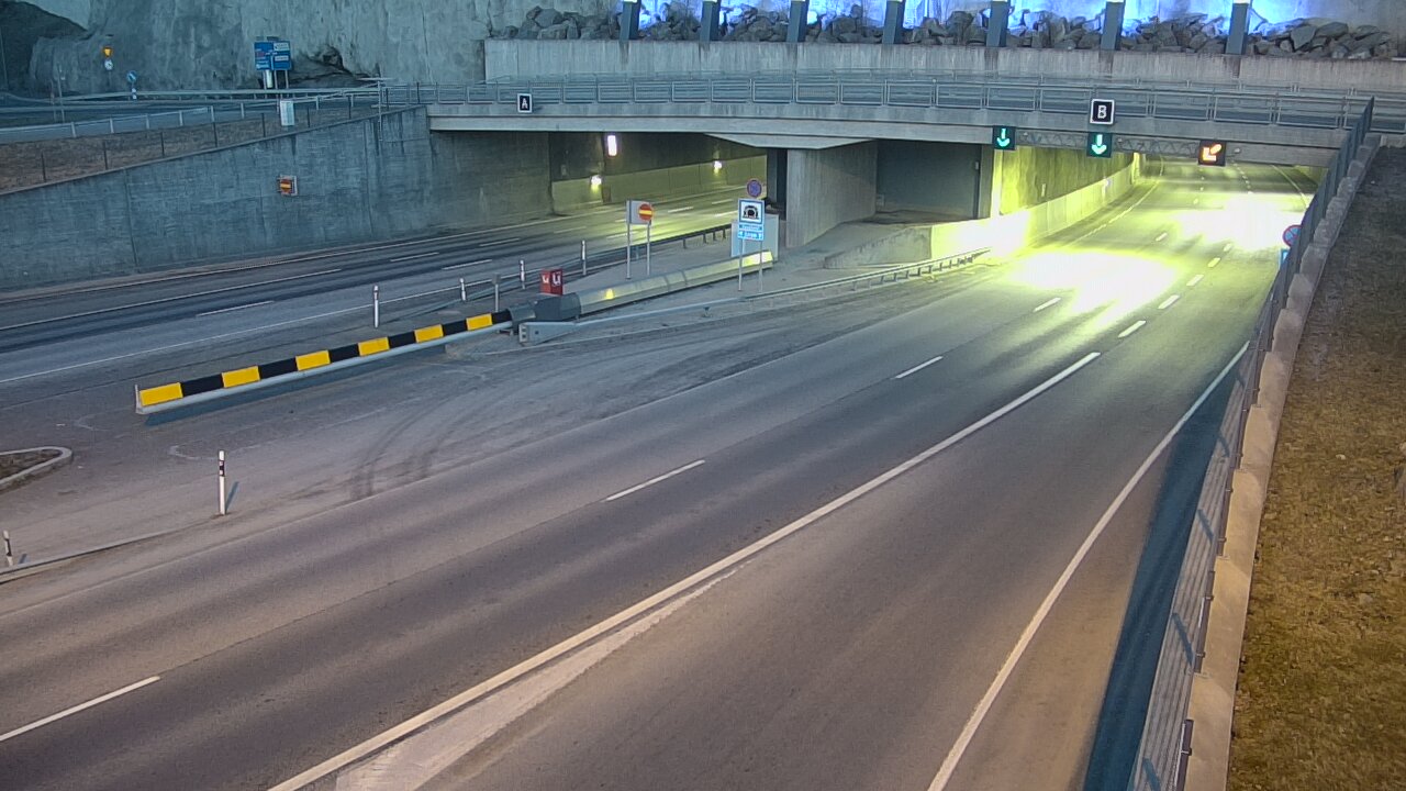 Kelikamerat Kuva Tie 12 Tampere, Rantatunneli puomi, itä, Tampere, Pirkanmaa