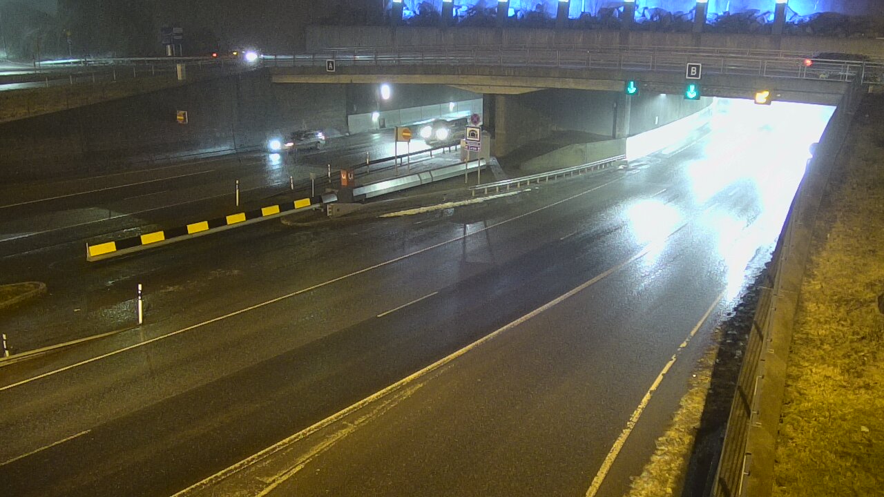 Weather Camera Image Road 12 Tampere, Rantatunneli boom, east, Tampere, Pirkanmaa