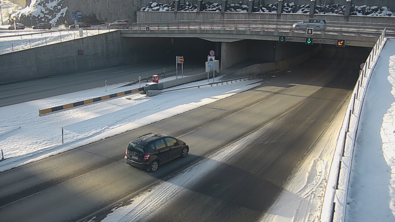 Weather Camera Image Väg 12 Tammerfors, Rantatunneli bom, öster, Tampere, Pirkanmaa