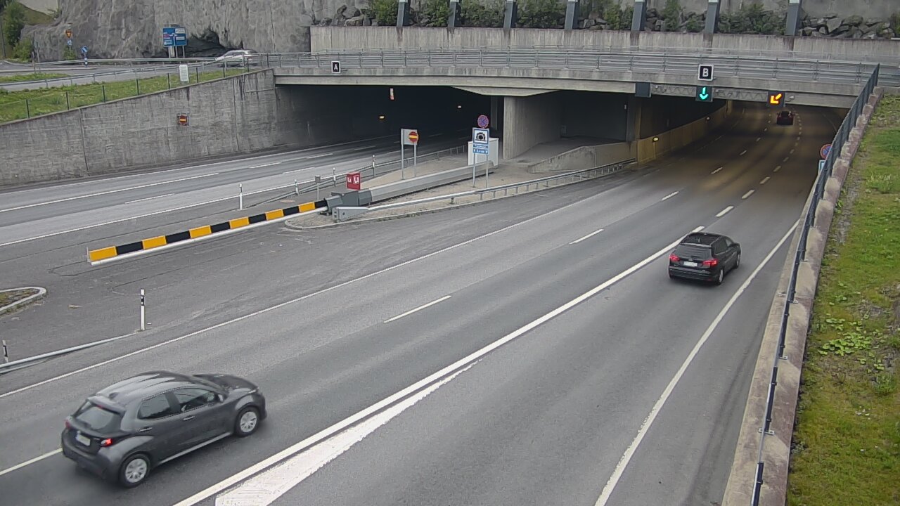 Weather Camera Image Road 12 Tampere, Rantatunneli boom, east, Tampere, Pirkanmaa