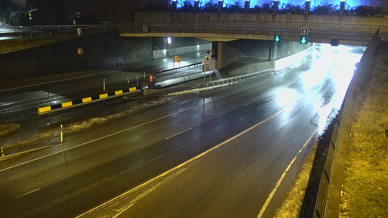 Weather Camera Image Väg 12 Tammerfors, Rantatunneli bom, öster, Tampere, Pirkanmaa