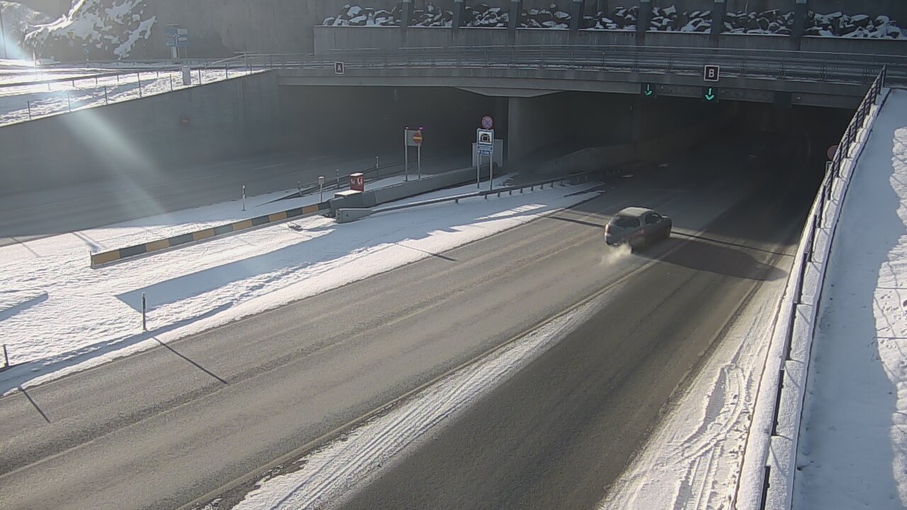 Weather Camera Image Väg 12 Tammerfors, Rantatunneli bom, öster, Tampere, Pirkanmaa