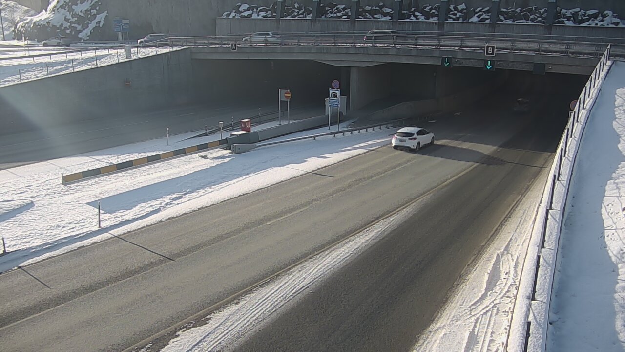 Weather Camera Image Väg 12 Tammerfors, Rantatunneli bom, öster, Tampere, Pirkanmaa