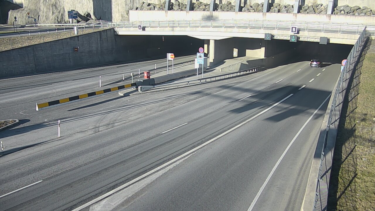 Kelikamerat Kuva Tie 12 Tampere, Rantatunneli puomi, itä, Tampere, Pirkanmaa