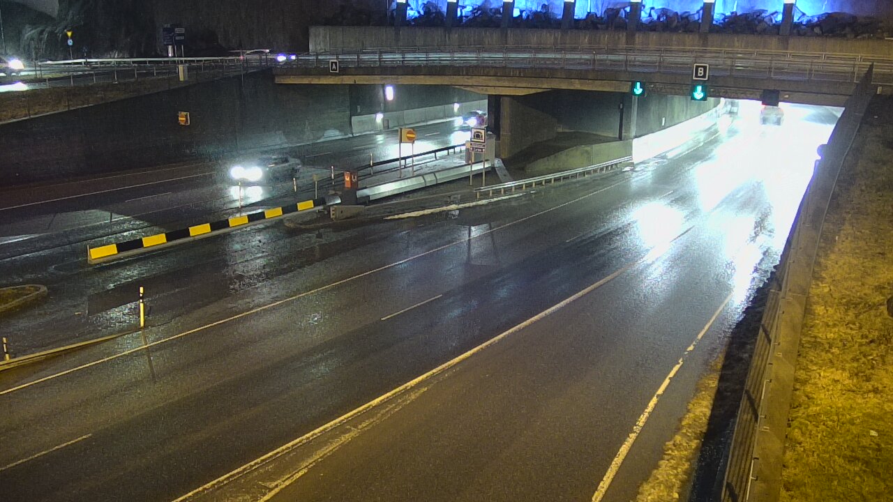 Weather Camera Image Road 12 Tampere, Rantatunneli boom, east, Tampere, Pirkanmaa