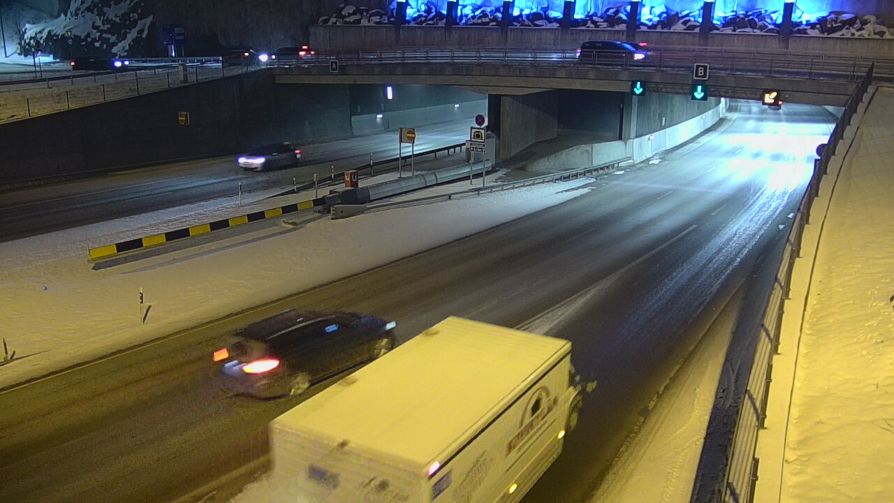 Weather Camera Image Road 12 Tampere, Rantatunneli boom, east, Tampere, Pirkanmaa