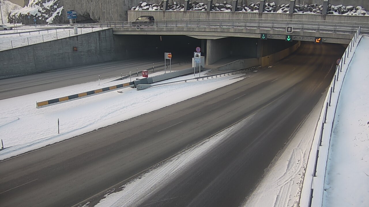 Weather Camera Image Väg 12 Tammerfors, Rantatunneli bom, öster, Tampere, Pirkanmaa