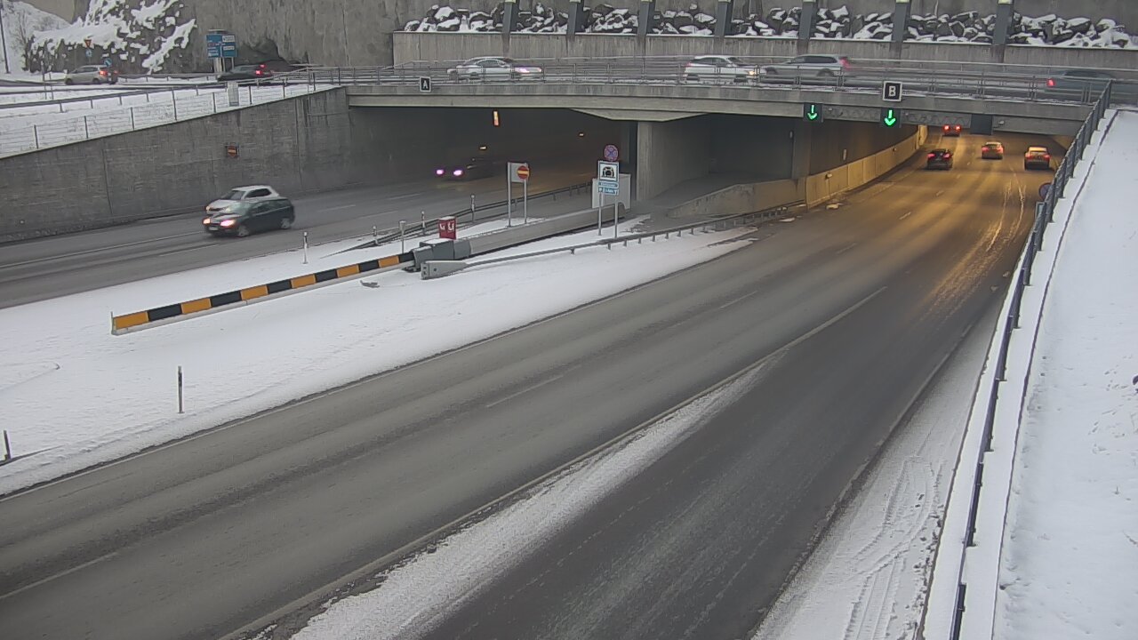 Weather Camera Image Road 12 Tampere, Rantatunneli boom, east, Tampere, Pirkanmaa