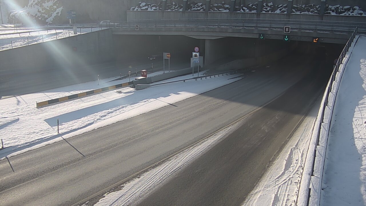 Weather Camera Image Väg 12 Tammerfors, Rantatunneli bom, öster, Tampere, Pirkanmaa