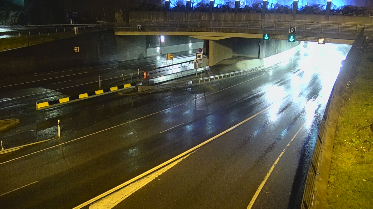 Weather Camera Image Road 12 Tampere, Rantatunneli boom, east, Tampere, Pirkanmaa