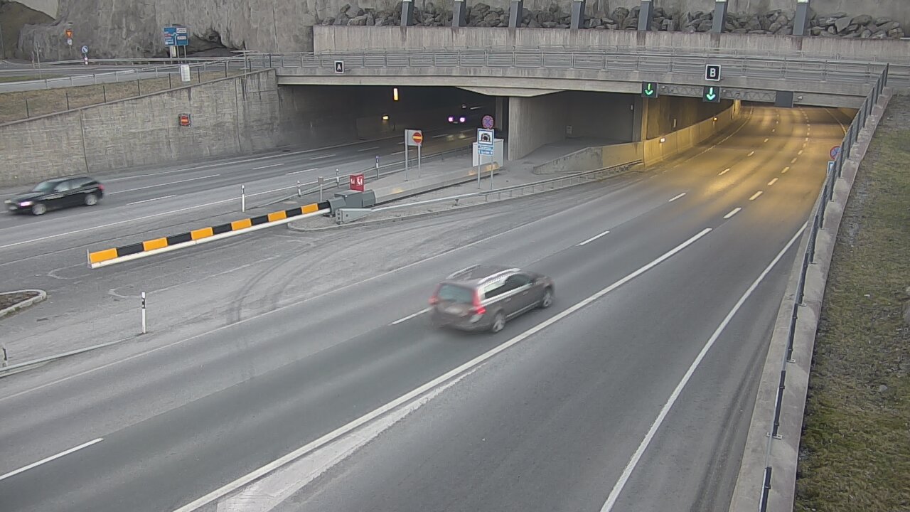 Kelikamerat Kuva Tie 12 Tampere, Rantatunneli puomi, itä, Tampere, Pirkanmaa