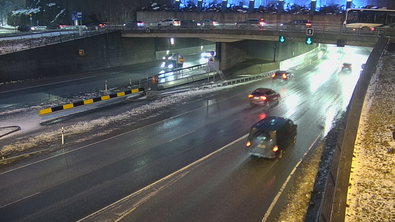 Weather Camera Image Väg 12 Tammerfors, Rantatunneli bom, öster, Tampere, Pirkanmaa
