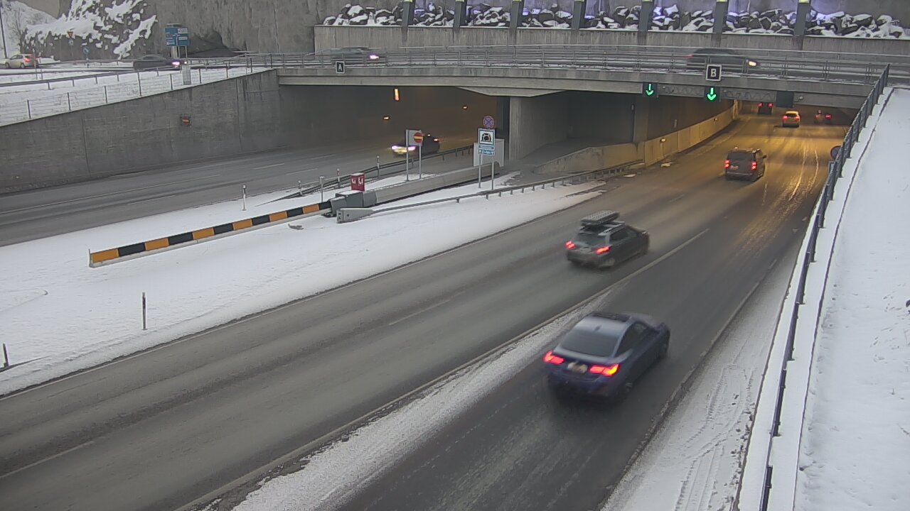 Weather Camera Image Road 12 Tampere, Rantatunneli boom, east, Tampere, Pirkanmaa