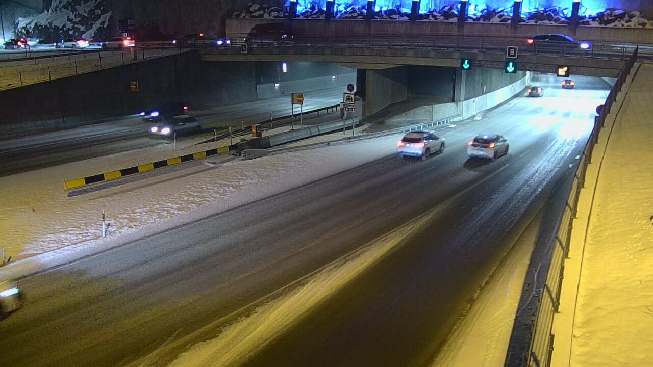 Weather Camera Image Road 12 Tampere, Rantatunneli boom, east, Tampere, Pirkanmaa