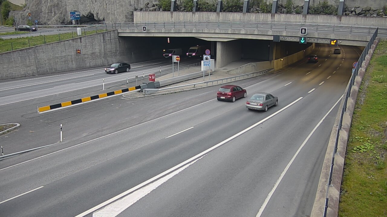 Weather Camera Image Road 12 Tampere, Rantatunneli boom, east, Tampere, Pirkanmaa