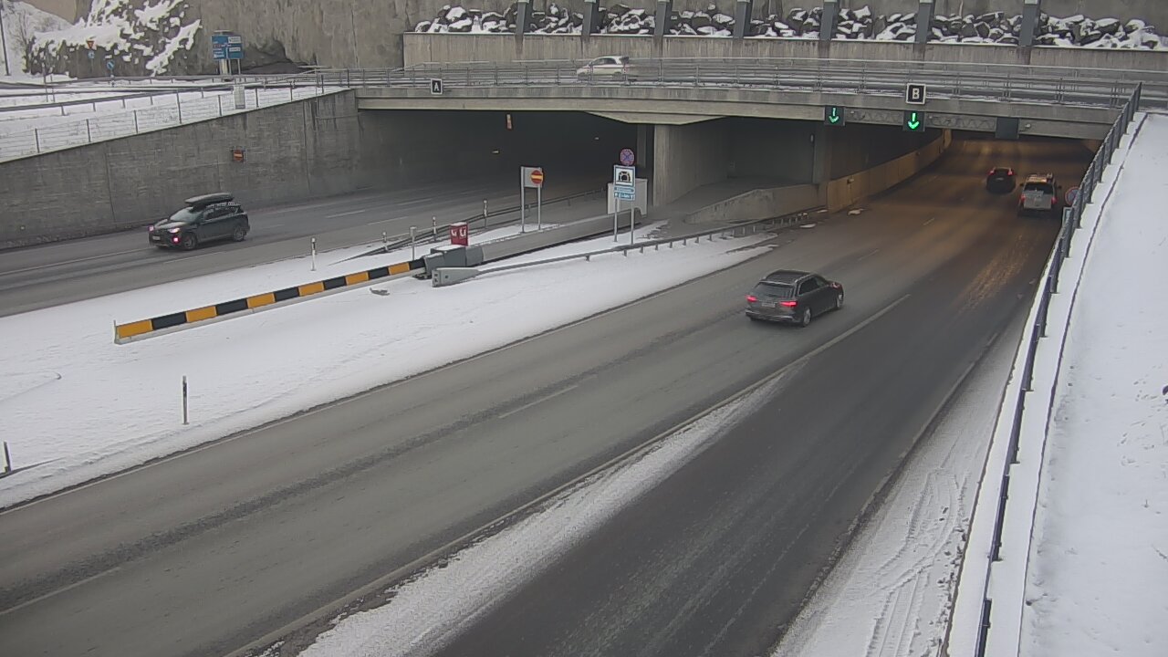 Weather Camera Image Road 12 Tampere, Rantatunneli boom, east, Tampere, Pirkanmaa