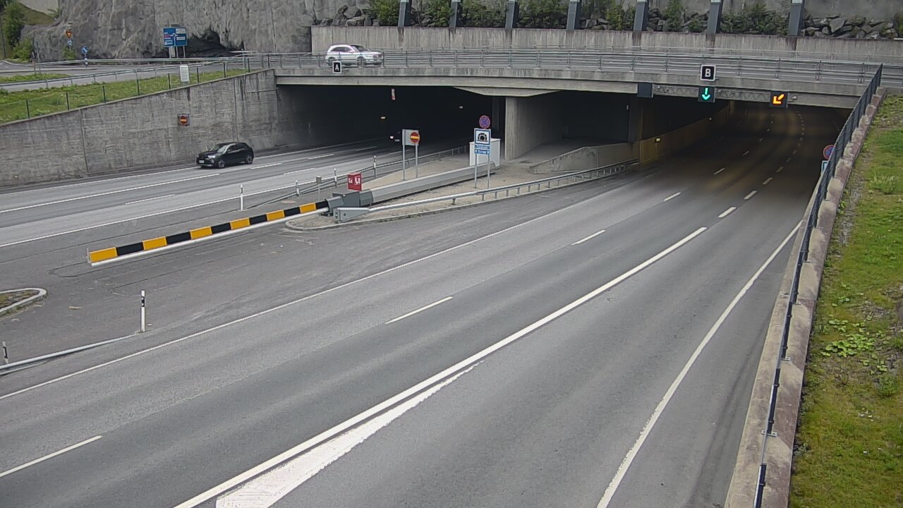 Weather Camera Image Road 12 Tampere, Rantatunneli boom, east, Tampere, Pirkanmaa