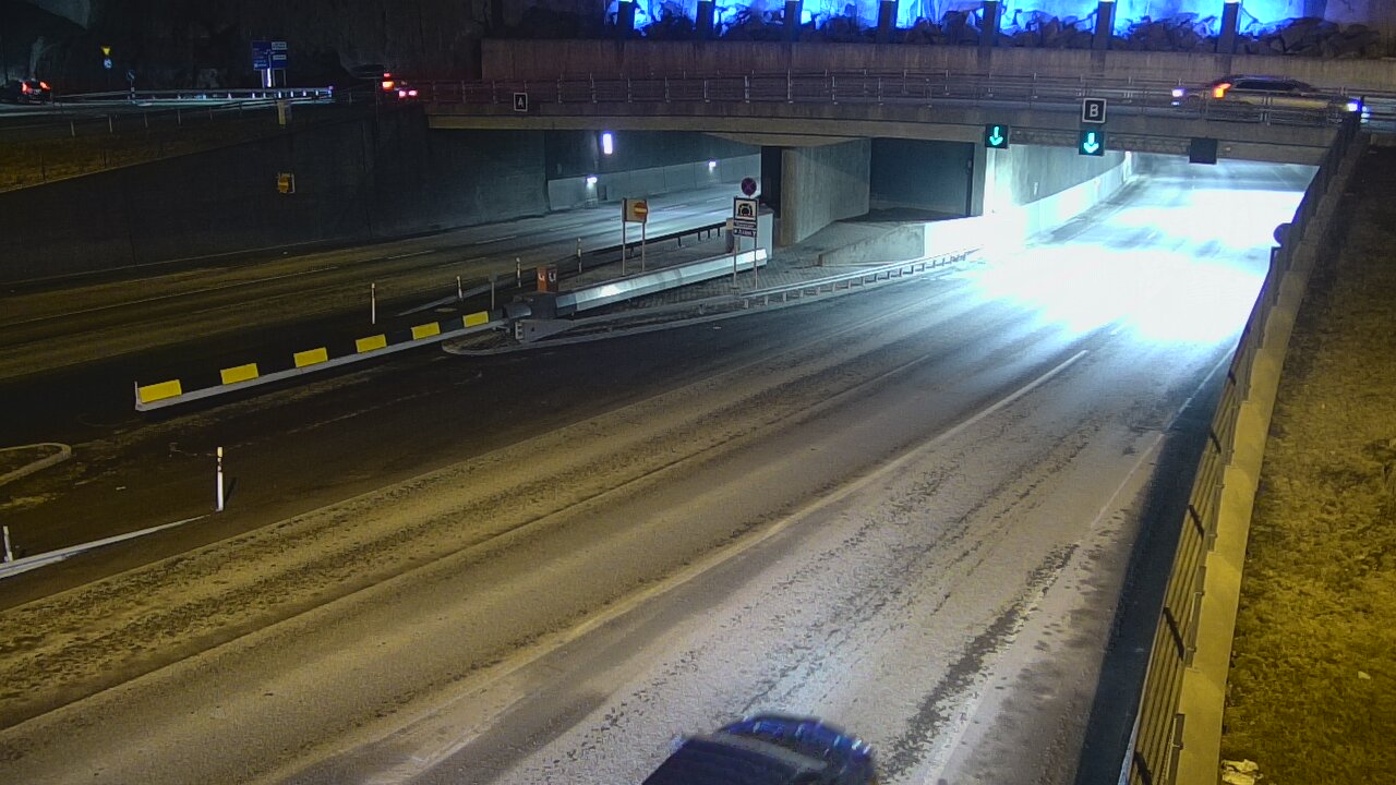 Weather Camera Image Road 12 Tampere, Rantatunneli boom, east, Tampere, Pirkanmaa