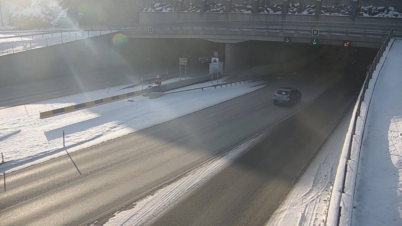 Weather Camera Image Väg 12 Tammerfors, Rantatunneli bom, öster, Tampere, Pirkanmaa