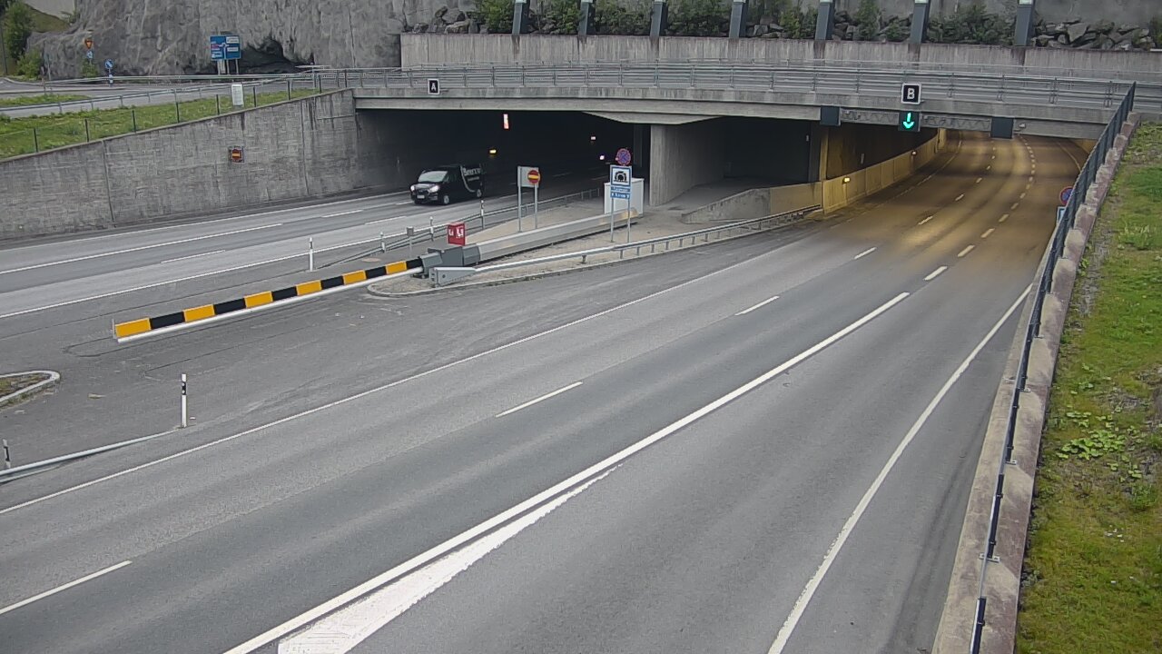 Weather Camera Image Road 12 Tampere, Rantatunneli boom, east, Tampere, Pirkanmaa