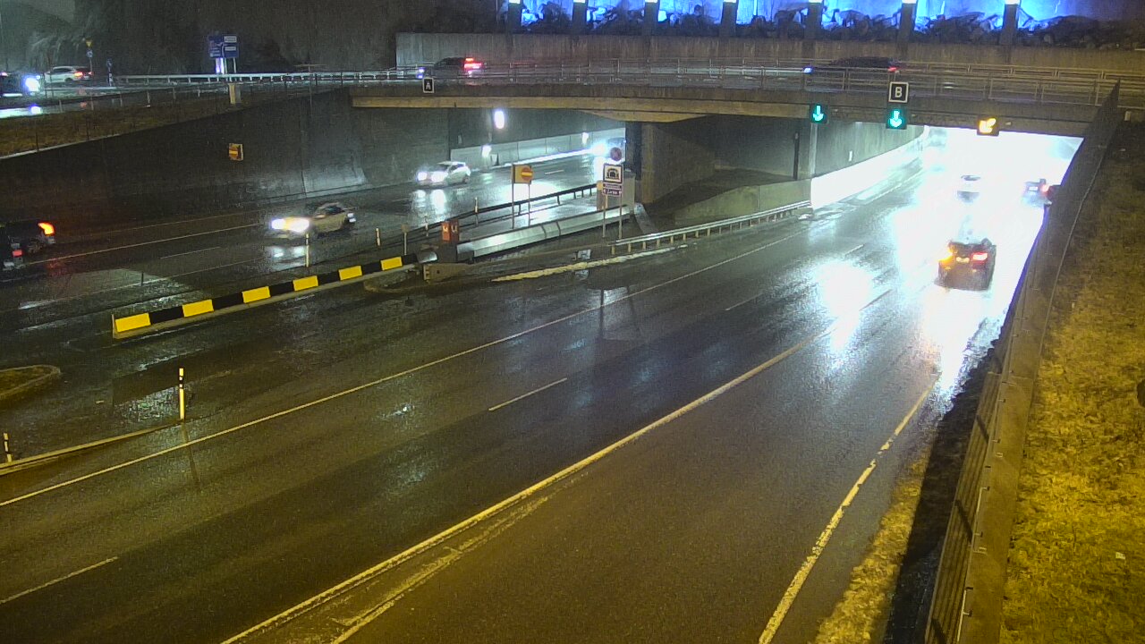 Weather Camera Image Road 12 Tampere, Rantatunneli boom, east, Tampere, Pirkanmaa